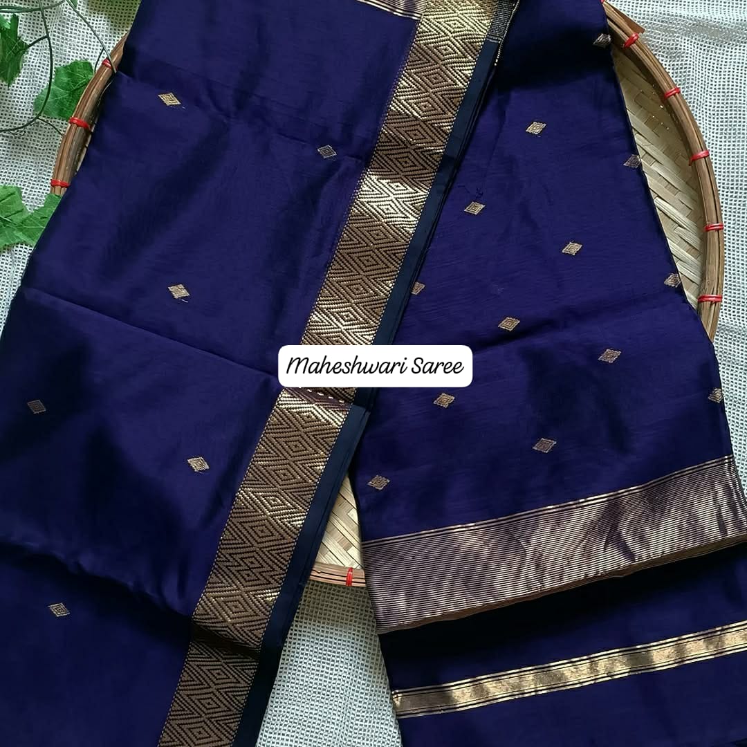 Nayanthara purple saree