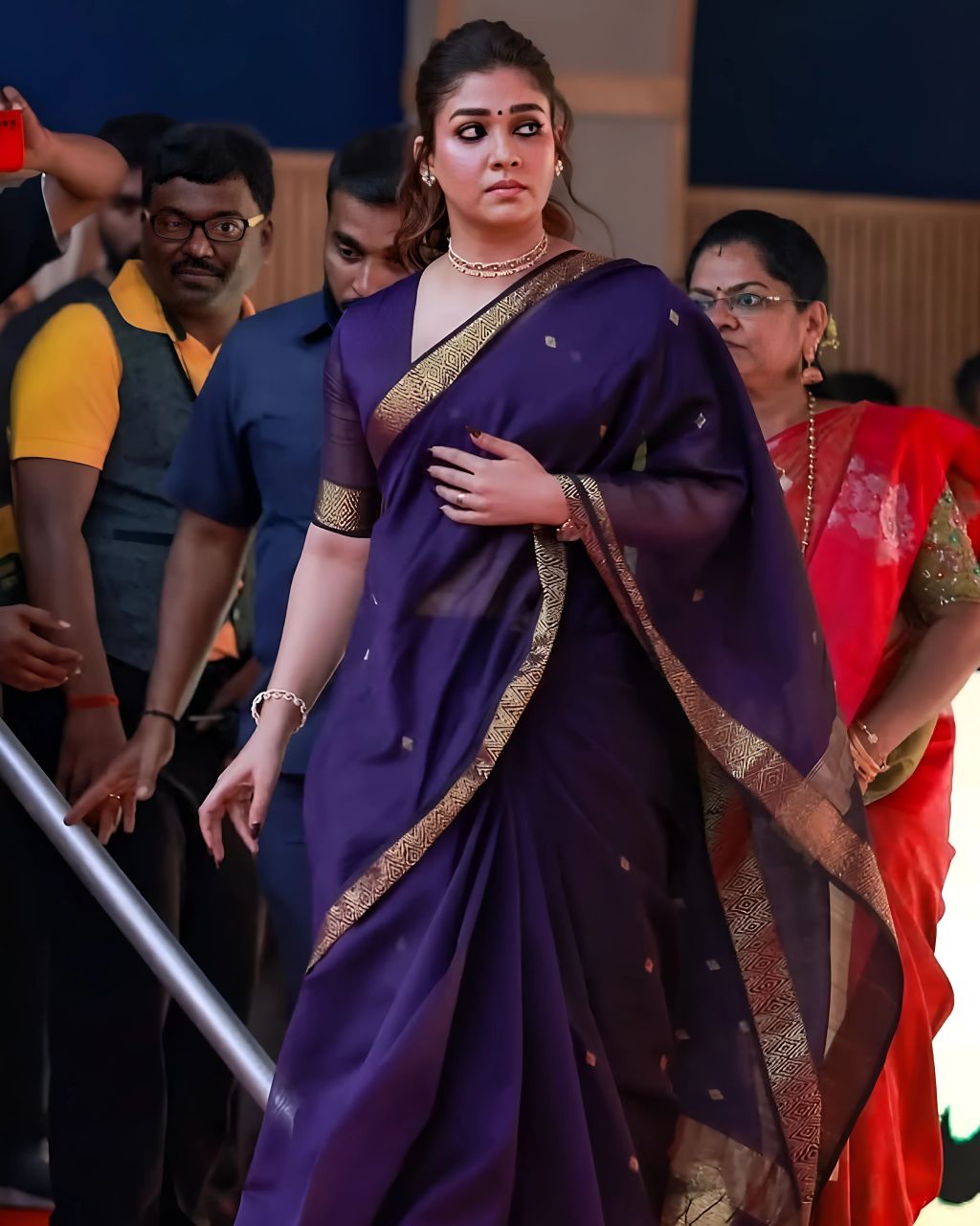 Nayanthara purple saree